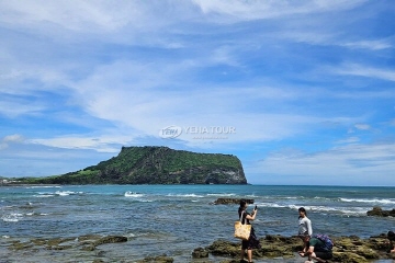 Seongsan Ilchulbong from the shore