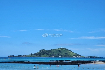 Jeju coastline with Biyangdo island